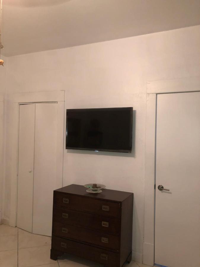 Private Suite Next To Calle Ocho Miami Exterior foto