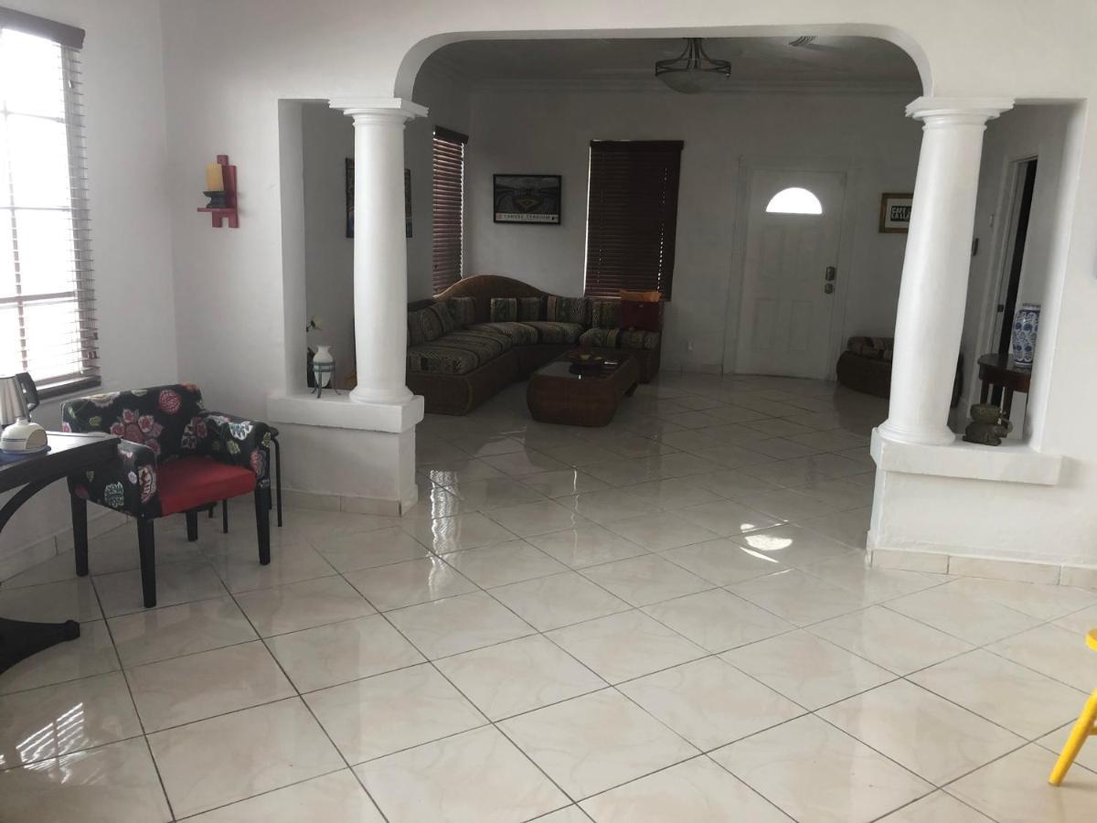 Private Suite Next To Calle Ocho Miami Exterior foto