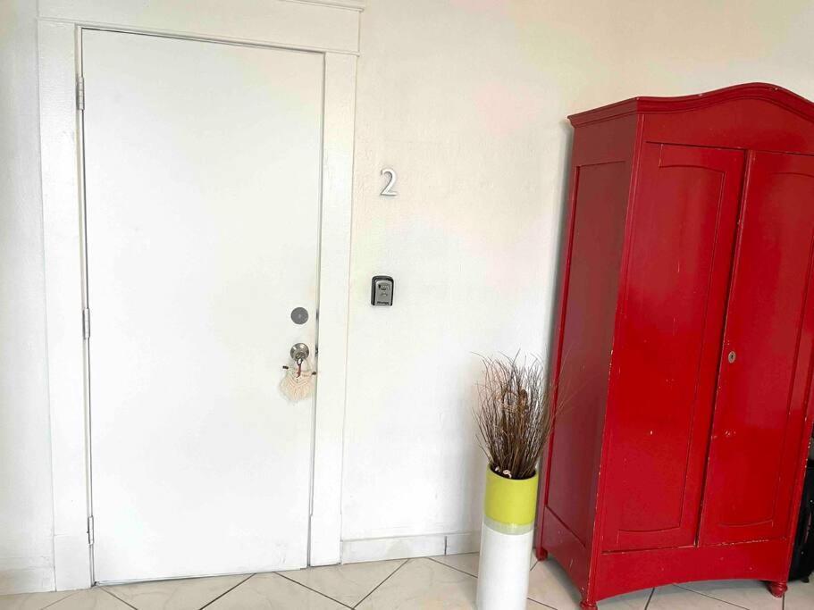 Private Suite Next To Calle Ocho Miami Exterior foto