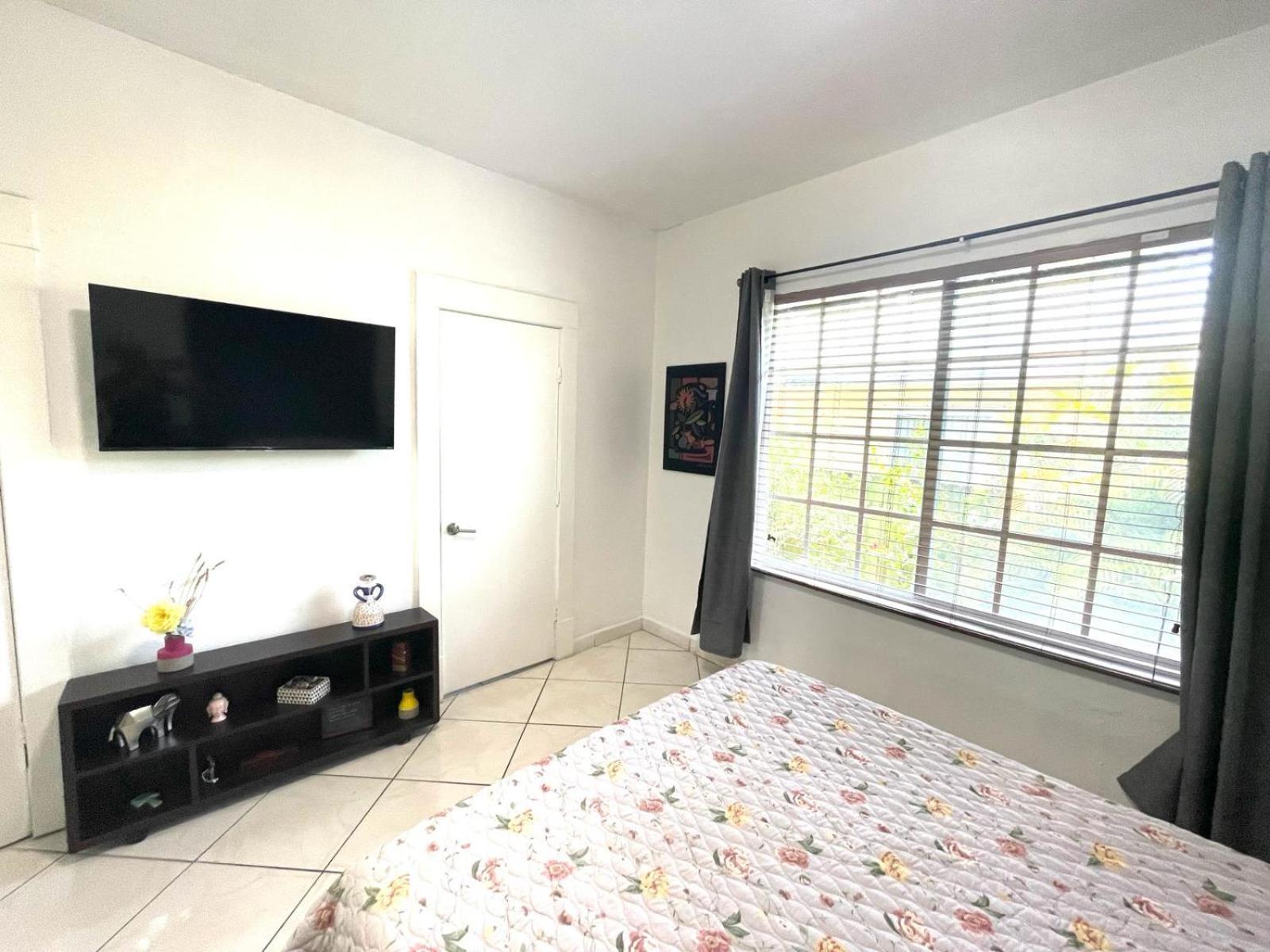 Private Suite Next To Calle Ocho Miami Exterior foto